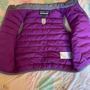 Patagonia vest size 12-18 m